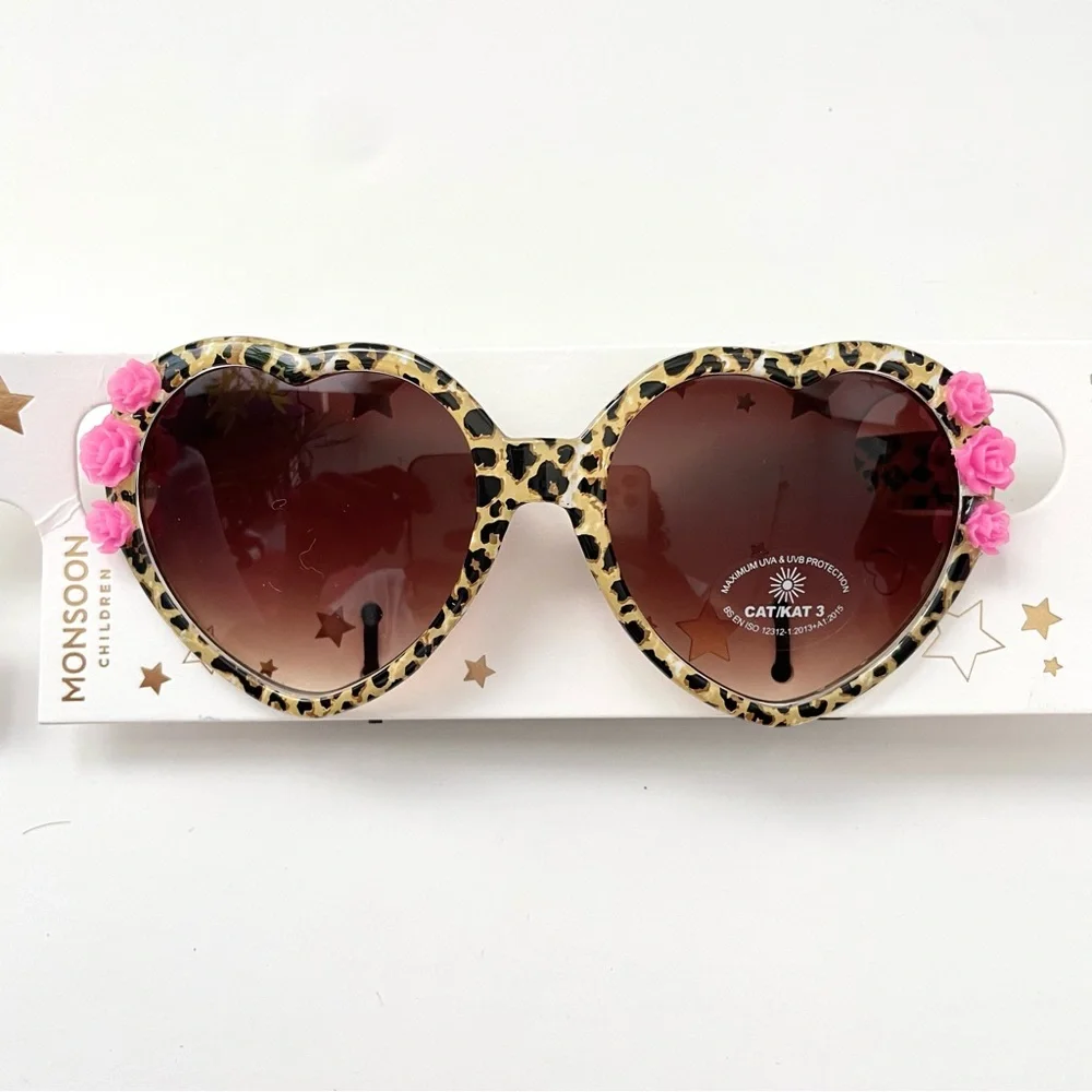 Retro Girls Heart Shape Sunglasses with Leopard Pattern and Roses